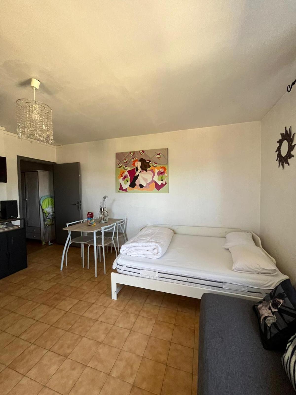 מאנדליה-לה-נאפול Appartement En Rez De Villa Beausite מראה חיצוני תמונה